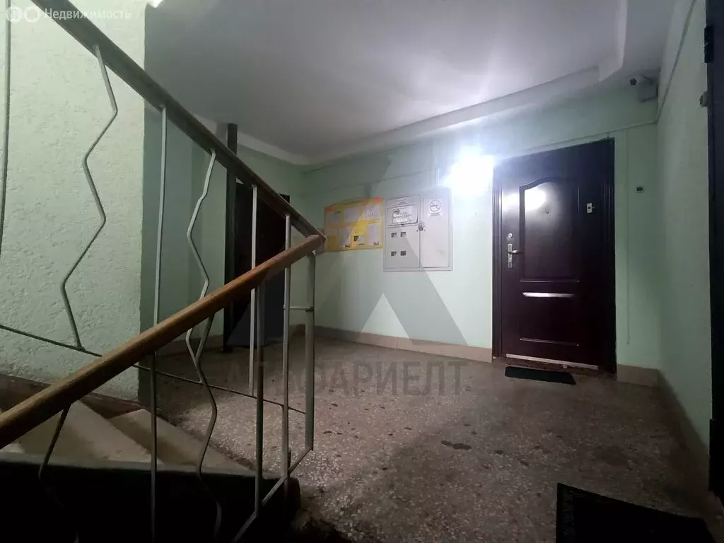 3-комнатная квартира: Омск, улица 6-я Линия, 180 (77 м) - Фото 0