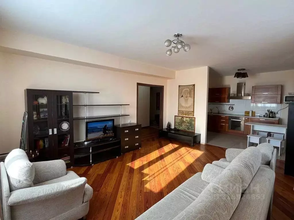2-к кв. Бурятия, Улан-Удэ ул. Бабушкина, 184 (62.0 м) - Фото 1