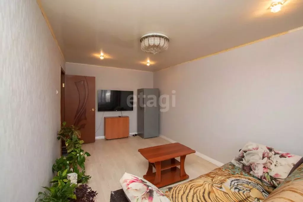 3-к кв. Кемеровская область, Новокузнецк ул. Тореза, 74 (61.5 м) - Фото 1