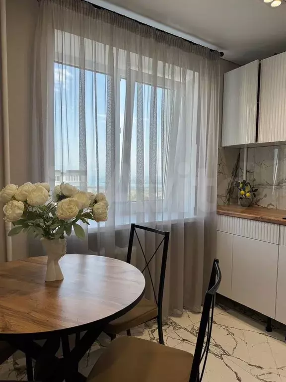 1-к. квартира, 42 м, 7/9 эт. - Фото 0