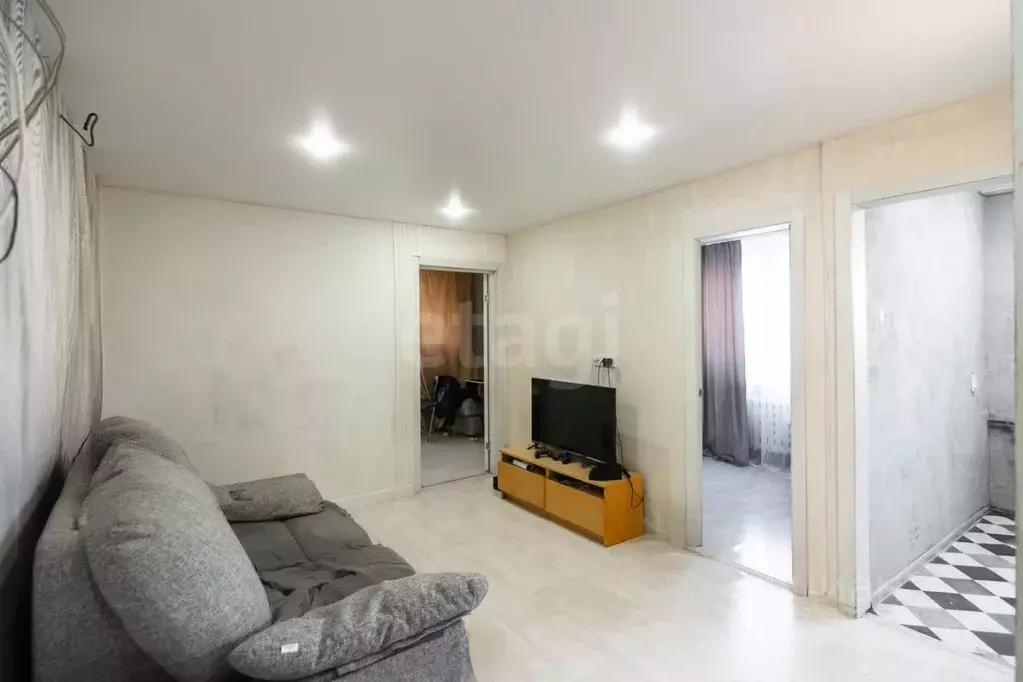 2-к кв. Ульяновская область, Ульяновск ул. Карла Маркса, 24/12 (41.6 ... - Фото 0