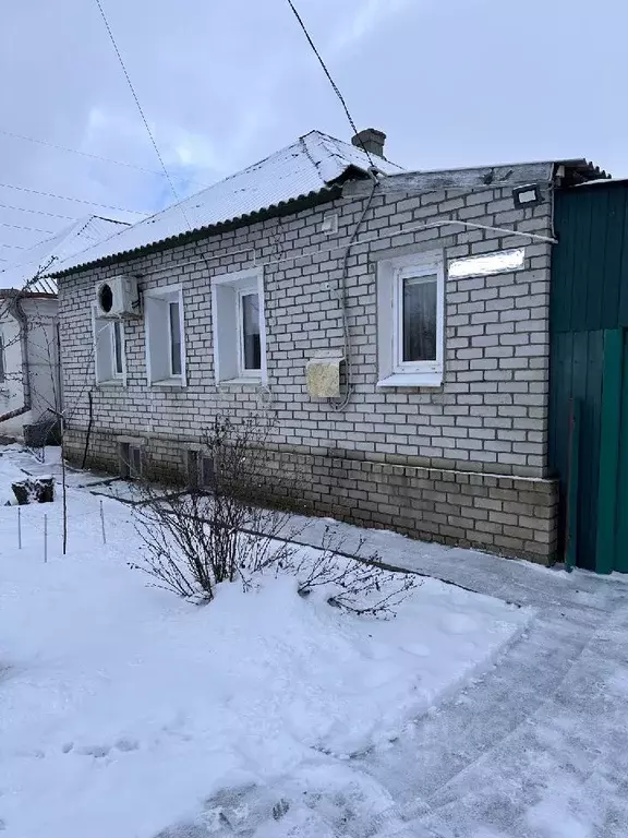 Дом в Волгоградская область, Волгоград ул. Дзержинского (883 м) - Фото 0