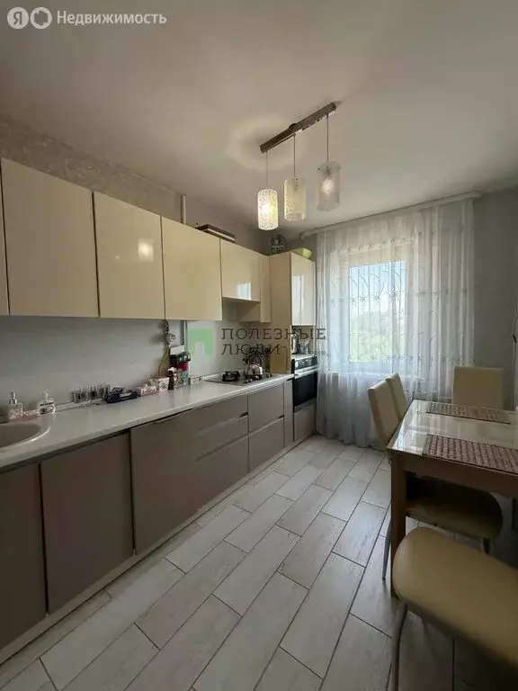 3-комнатная квартира: Ижевск, улица Гагарина, 37 (66.5 м) - Фото 1