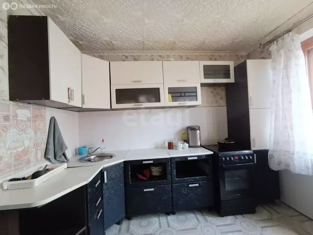 2-комнатная квартира: Тобольск, 7-й микрорайон, 9 (50 м) - Фото 1