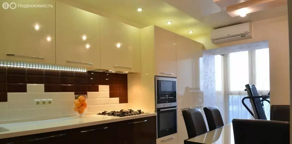3-комнатная квартира: Омск, улица 6-я Линия, 34 (75.9 м) - Фото 0