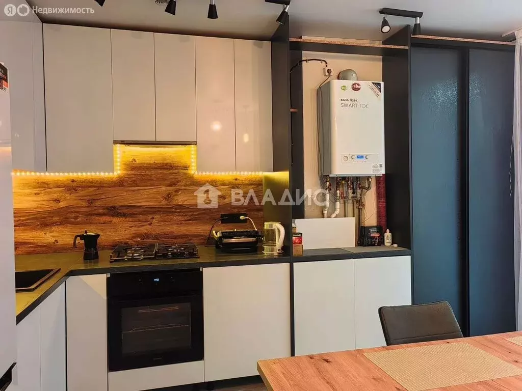 2-комнатная квартира: Калининград, Мирная улица, 1 (56.1 м) - Фото 2