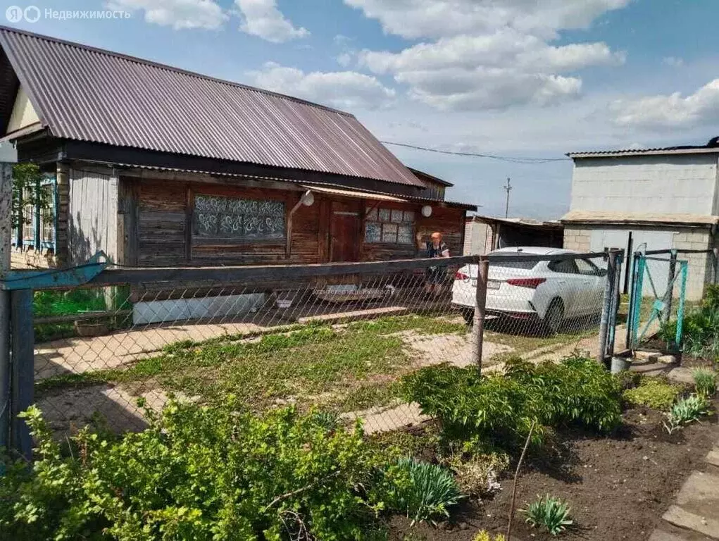 Дом в село Нижнее Бишево, Центральная улица (36.4 м) - Фото 1