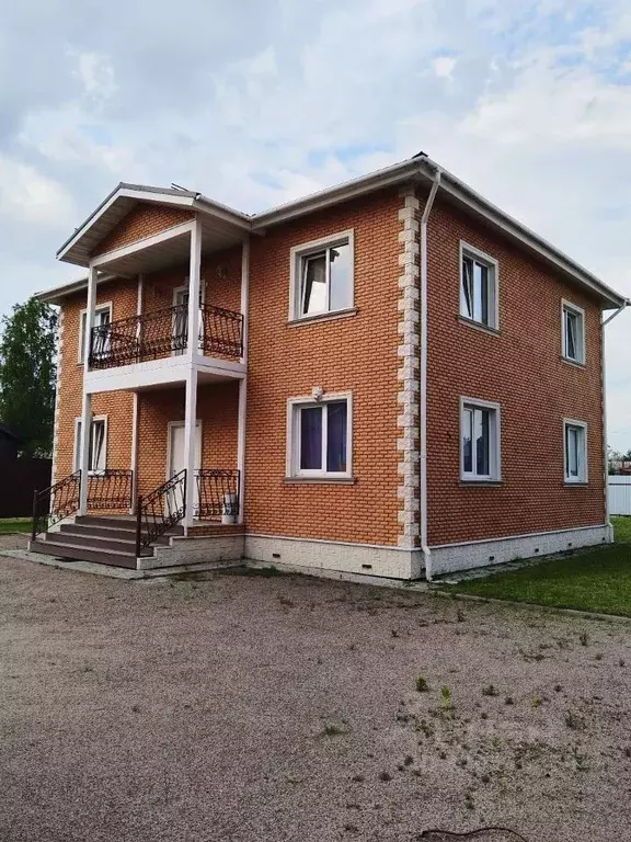 Дом в Санкт-Петербург пос. Александровская, ул. Возрождения, 19А (240 ... - Фото 0