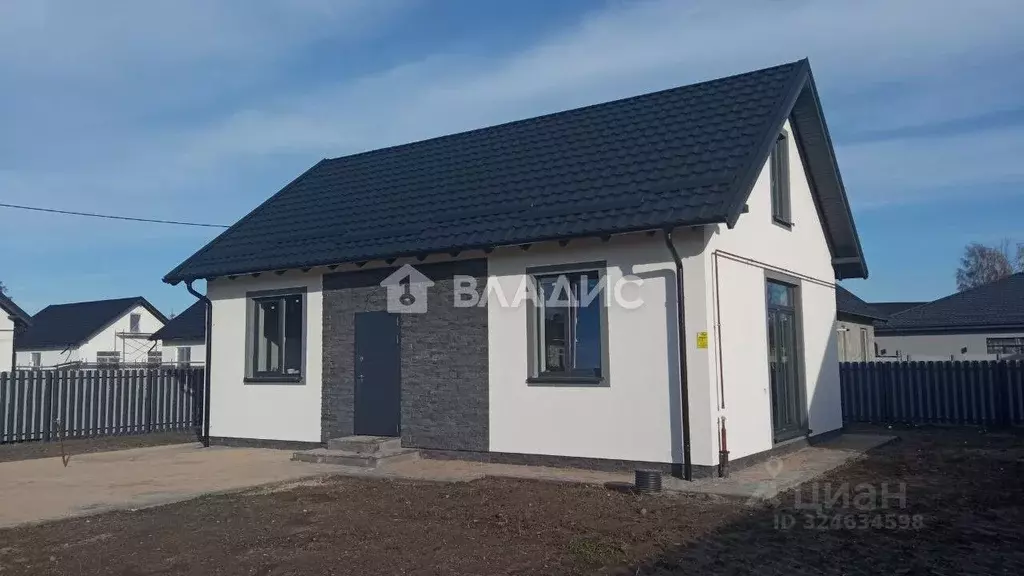 Дом в Калининградская область, Гурьевский муниципальный округ, пос. ... - Фото 1