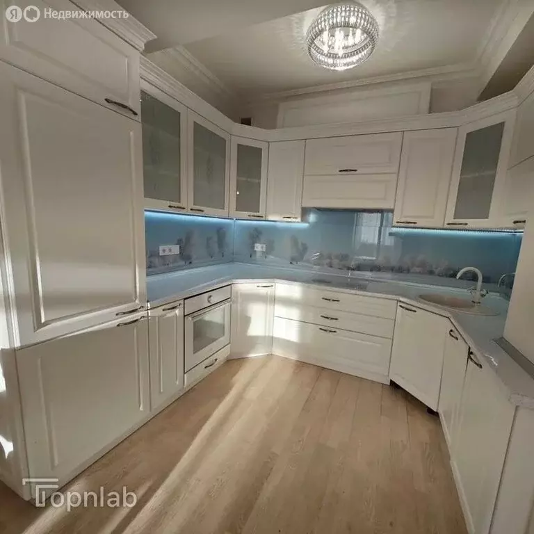 3-комнатная квартира: Ялта, улица Красных Партизан, 14Б (75 м) - Фото 1