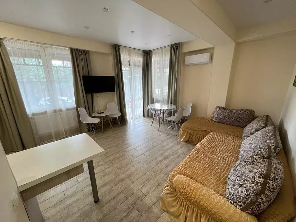 2-к кв. Краснодарский край, Сочи Мамайка мкр, ул. Волжская, 32А (48.0 ... - Фото 1