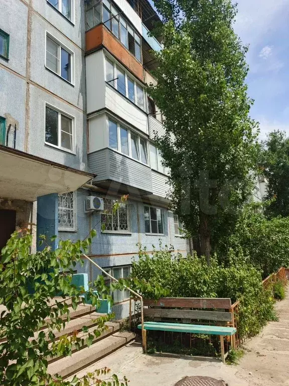3-к. квартира, 60 м, 2/5 эт. - Фото 0
