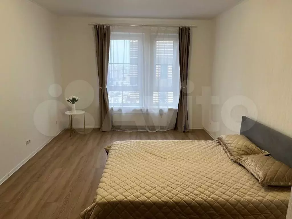 1-к. квартира, 42 м, 23/23 эт. - Фото 1