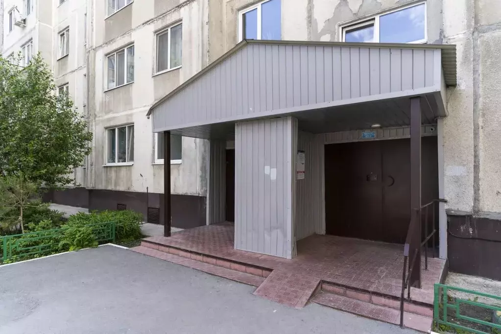 2-к кв. Тюменская область, Тюмень Широтная ул., 81 (51.7 м) - Фото 2