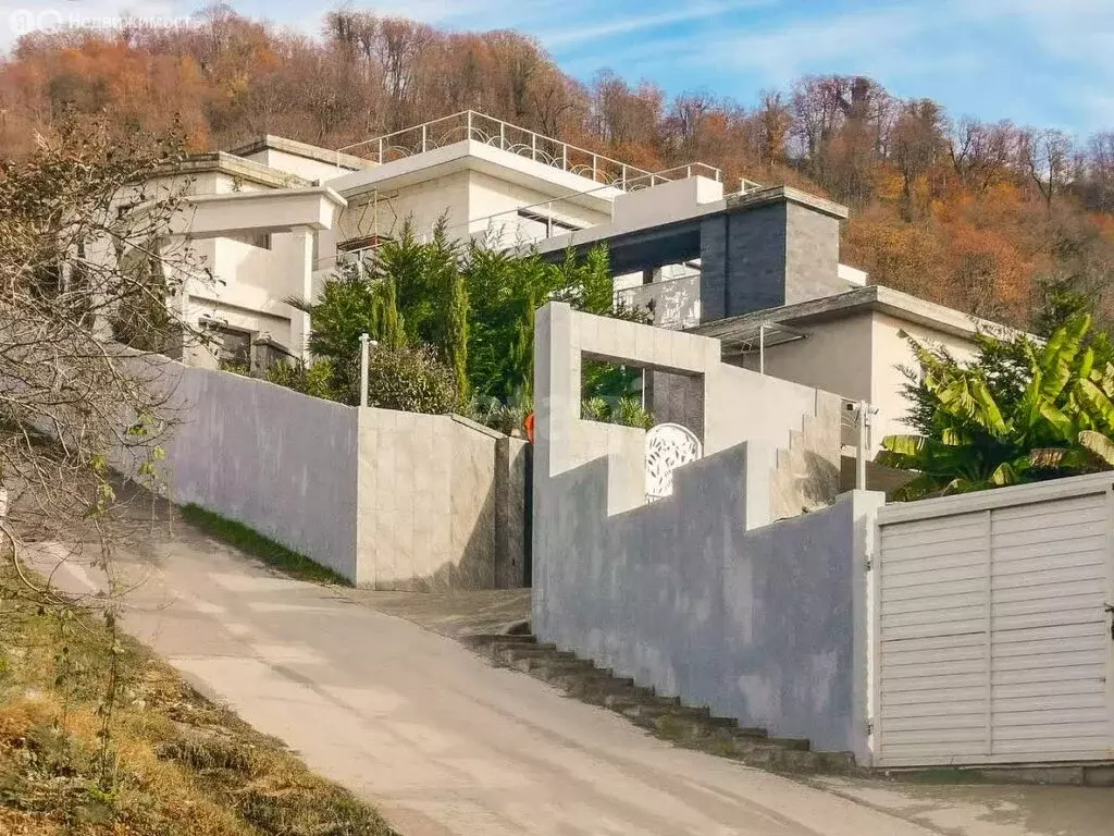 Дом в Сочи, улица Володарского (318.1 м) - Фото 1