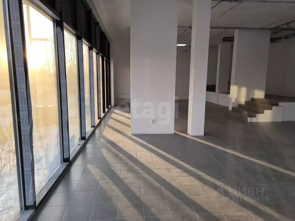 Помещение свободного назначения в Тюменская область, Тюмень ДОК мкр, ... - Фото 1