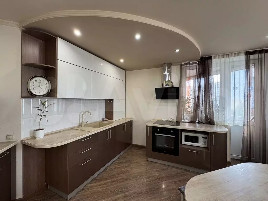 2-к. квартира, 70 м, 3/9 эт. - Фото 0
