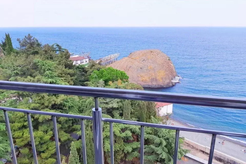 2-к кв. Крым, Алушта муниципальный округ, Партенит пгт ул. Прибрежная, ... - Фото 2