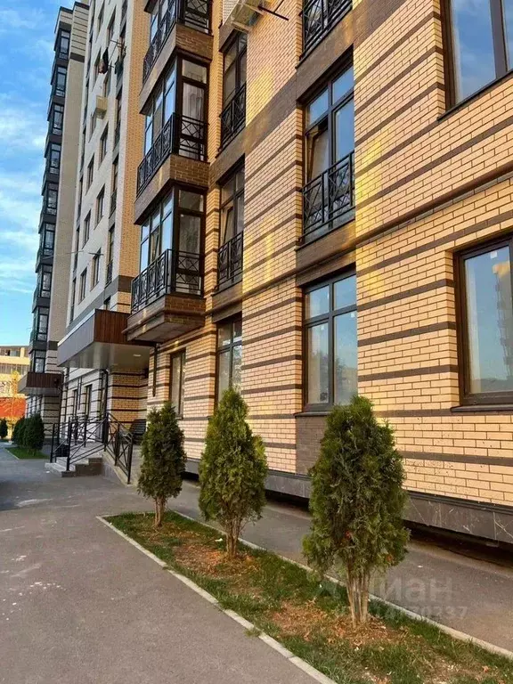 2-к кв. Северная Осетия, Владикавказ ул. Астана Кесаева, 44В (74.0 м) - Фото 0