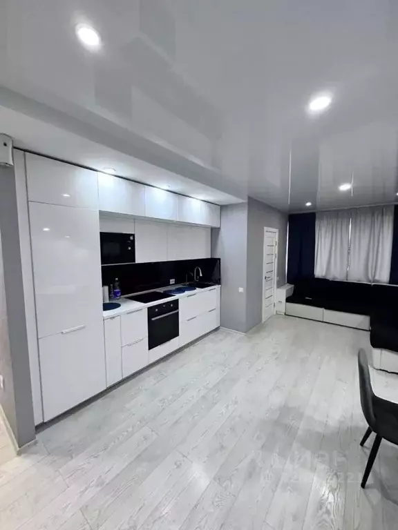 1-к кв. Крым, Симферополь ул. Караманова, 3 (48.0 м) - Фото 2