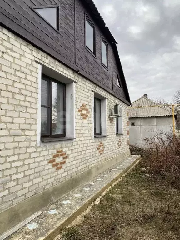 Дом в Воронежская область, Подгоренский район, Большедмитровское ... - Фото 1