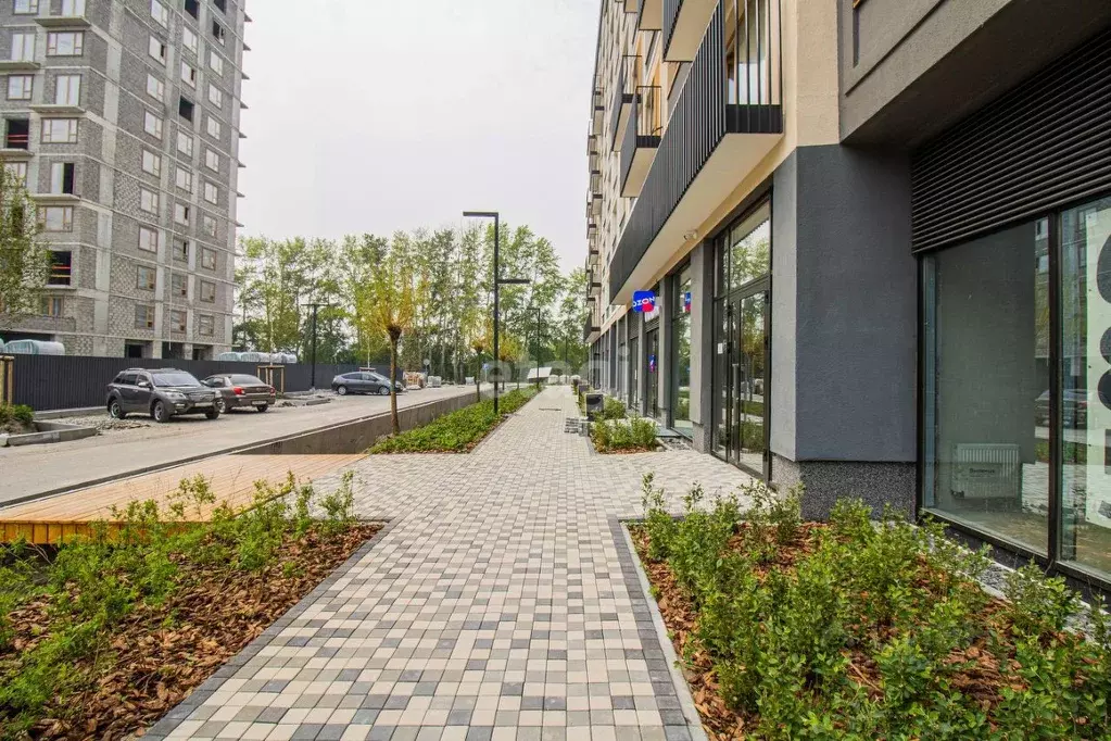 3-к кв. Тюменская область, Тюмень ДОК мкр, ул. Воронинская, 45 (105.7 ... - Фото 1