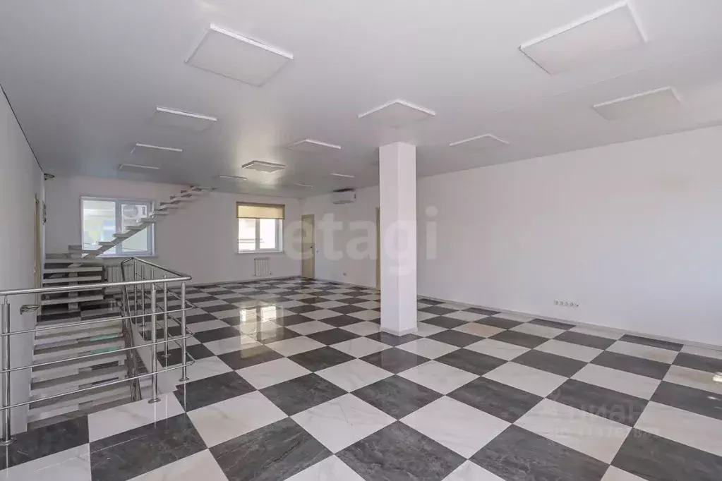 Дом в Оренбургская область, Оренбург Туркестанская ул., 142 (297 м) - Фото 1