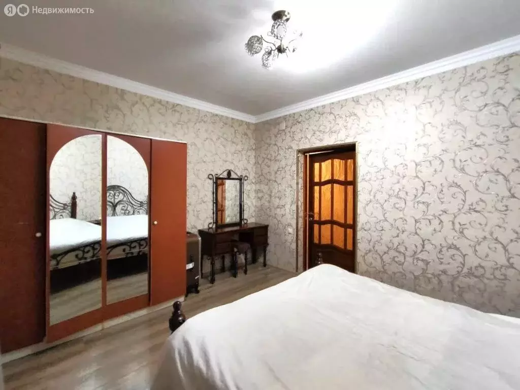 3-комнатная квартира: Нальчик, Балкарская улица, 25/30 (127 м) - Фото 1