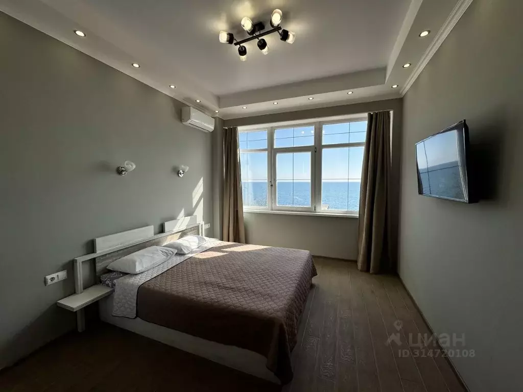 3-к кв. Крым, Алушта ул. Набережная, 16И (52.4 м) - Фото 1