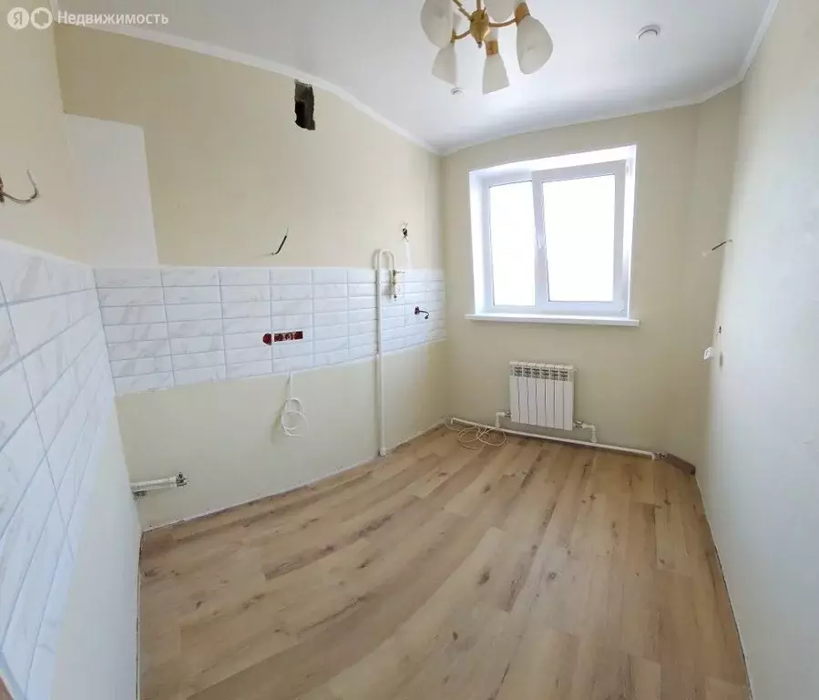 3-комнатная квартира: Челябинск, улица Суркова, 16 (63.5 м) - Фото 0