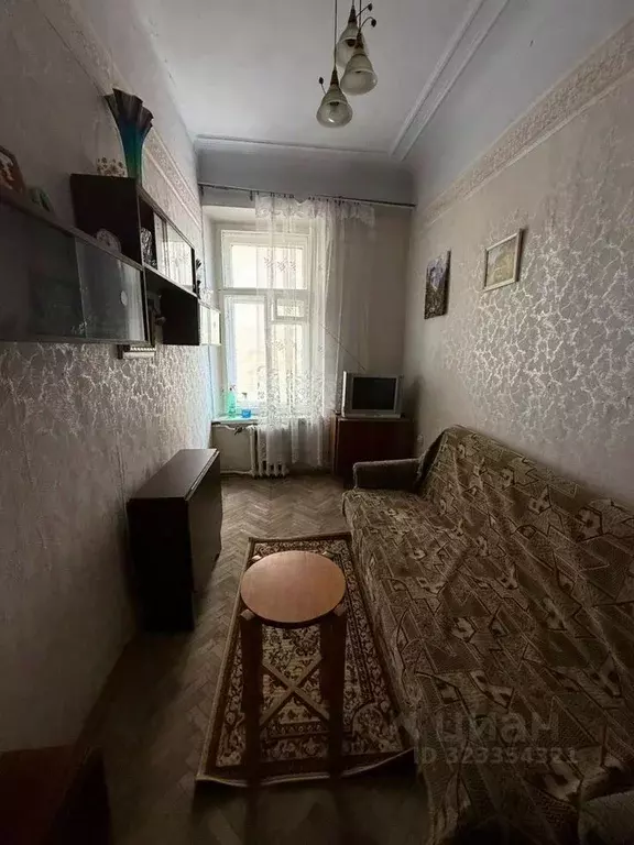 Комната Санкт-Петербург 16-я Васильевского острова линия, 35 - Фото 1