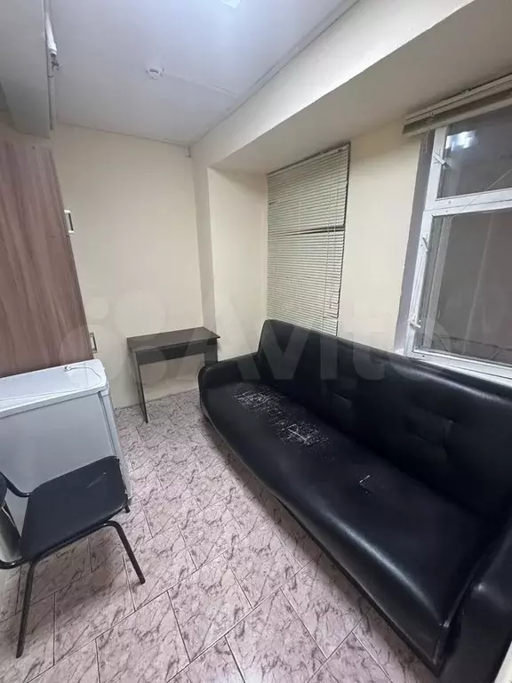 Комната 8 м в 4-к., 2/4 эт. - Фото 0