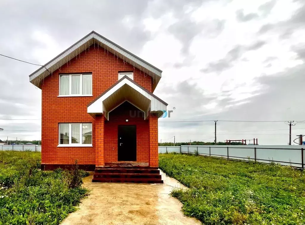 Дом в Башкортостан, Иглинский район, Акбердинский сельсовет, д. ... - Фото 1