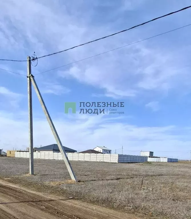 Участок в Крым, Сакский район, с. Уютное ул. Цветочная (6.0 сот.) - Фото 2