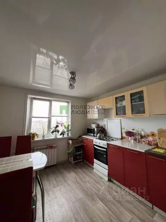 3-к кв. Астраханская область, Астрахань ул. Рождественского, 9к2 (62.3 ... - Фото 0