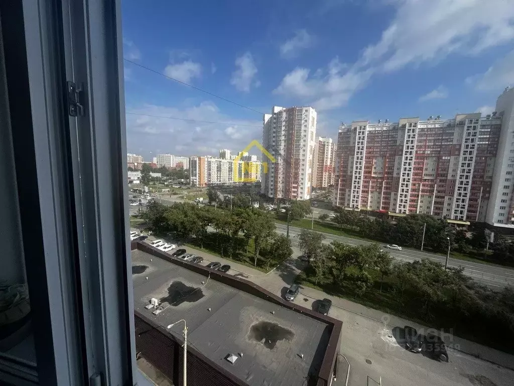 3-к кв. Челябинская область, Челябинск ул. Братьев Кашириных, 114 ... - Фото 1