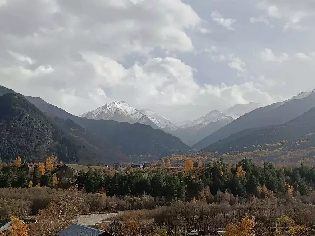 2-к кв. Карачаево-Черкесия, Теберда Карачаевский городской округ, ... - Фото 0
