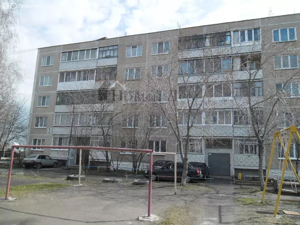 2-комнатная квартира: Среднеуральск, улица Строителей, 2 (54 м) - Фото 0