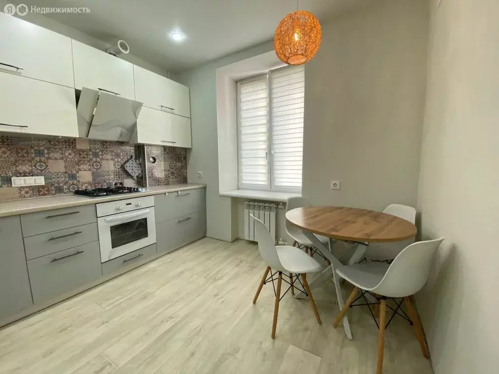 2-комнатная квартира: Чапаевск, улица Ленина, 38 (64.3 м) - Фото 2