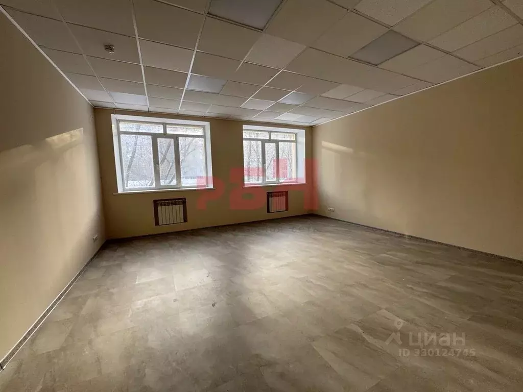 Офис в Тюменская область, Тюмень 6-й мкр, ул. Валерии Гнаровской, 5с2 ... - Фото 1