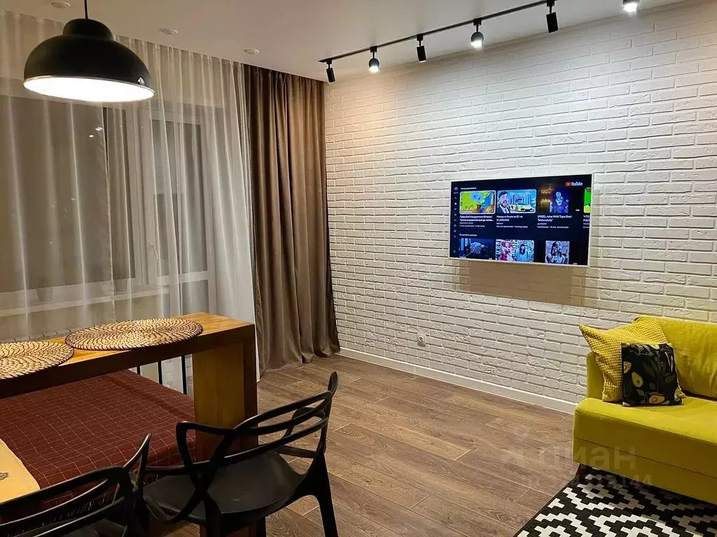 Студия Воронежская область, Воронеж просп. Труда, 68 (40.0 м) - Фото 1