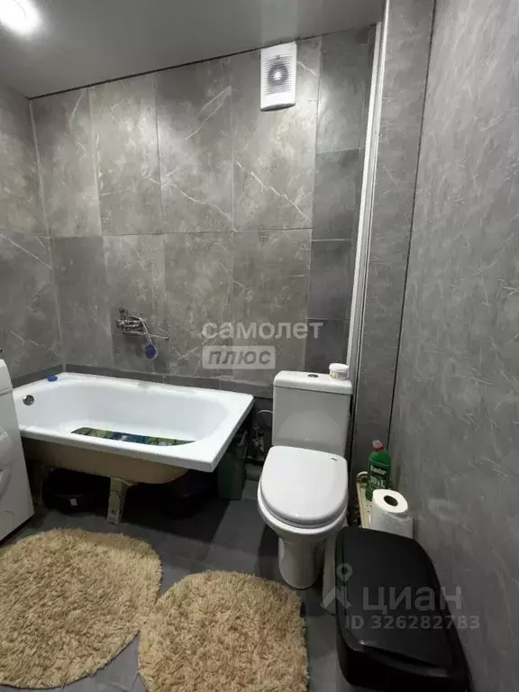 2-к кв. Курская область, Курск Коммунистическая ул., 3 (40.0 м) - Фото 0