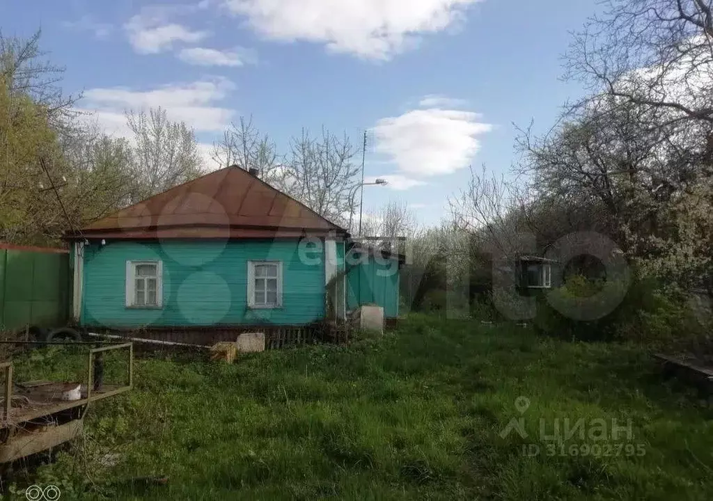Дом в Белгородская область, Корочанский район, Погореловское с/пос, с. ... - Фото 1