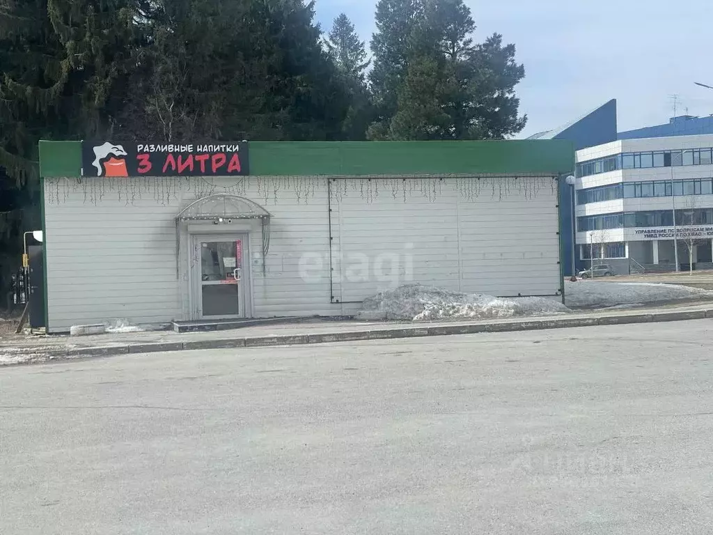 Торговая площадь в Ханты-Мансийский АО, Ханты-Мансийск ул. Мира, 121 ... - Фото 1