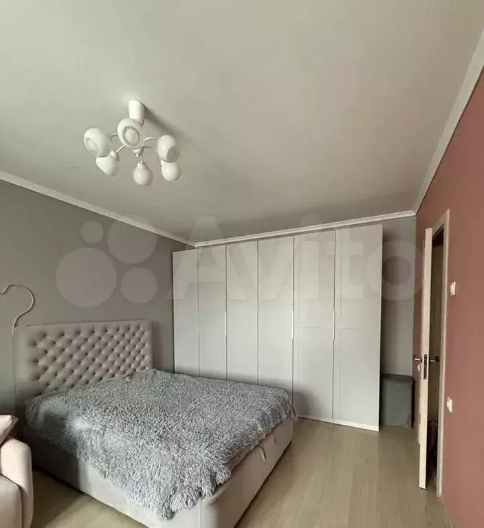 1-к. квартира, 45 м, 4/15 эт. - Фото 0