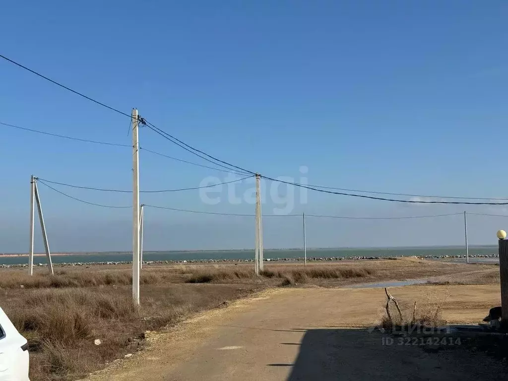 Участок в Крым, Черноморский район, с. Межводное  (4.5 сот.) - Фото 0