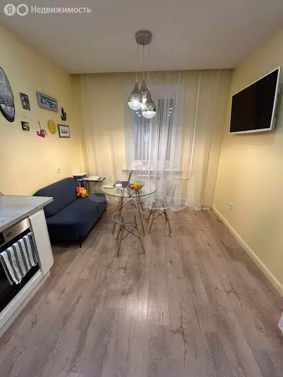 2-комнатная квартира: Тюмень, Линейная улица, 7 (68 м) - Фото 2