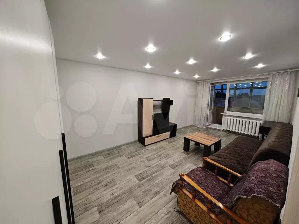 1-к. квартира, 32 м, 4/9 эт. - Фото 1