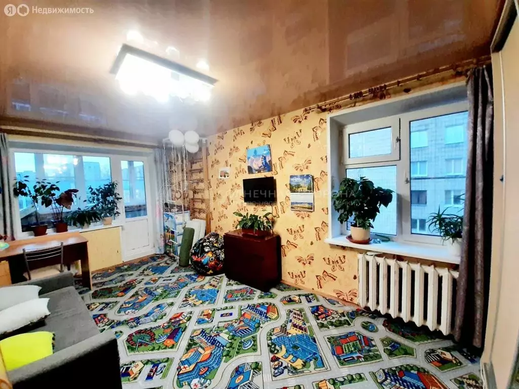 3-комнатная квартира: Северск, улица Калинина, 74 (60.6 м) - Фото 0