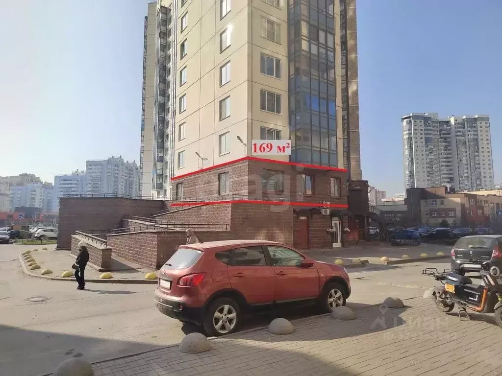 Помещение свободного назначения в Санкт-Петербург ул. Оптиков, 45к1 ... - Фото 0